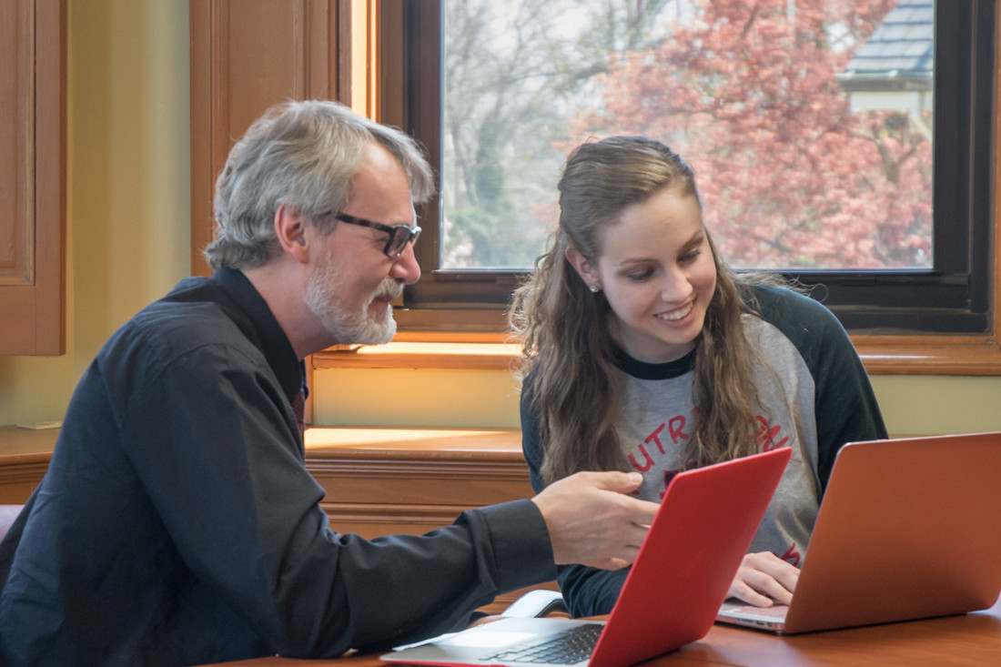 Faculty advising in the Administration Building